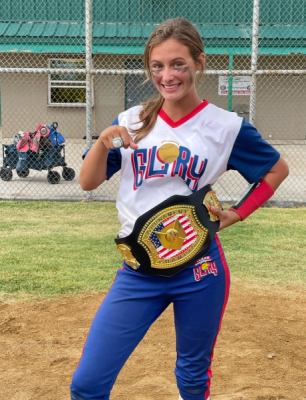 Piper_Francis_female_athlete_softball.