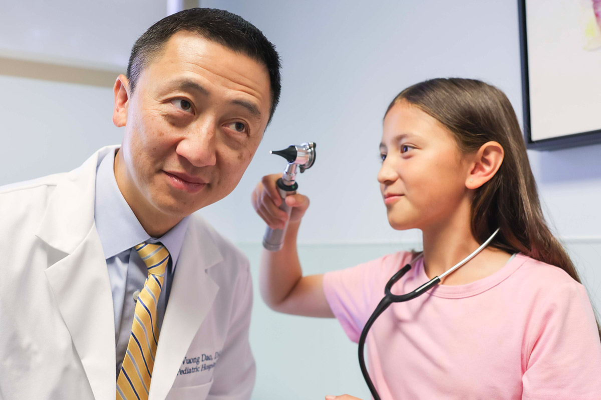 Dr. Dao examined by girl